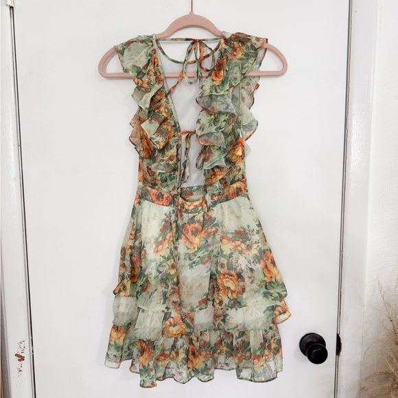 Pretty little thing green floral ruffle tie back mini dress - Picture 5 of 7